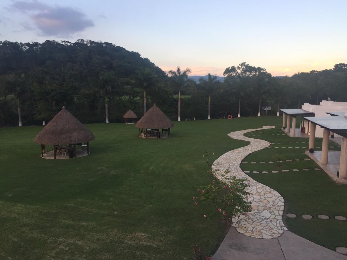 Hotel Real Tamasopo Bagian luar foto